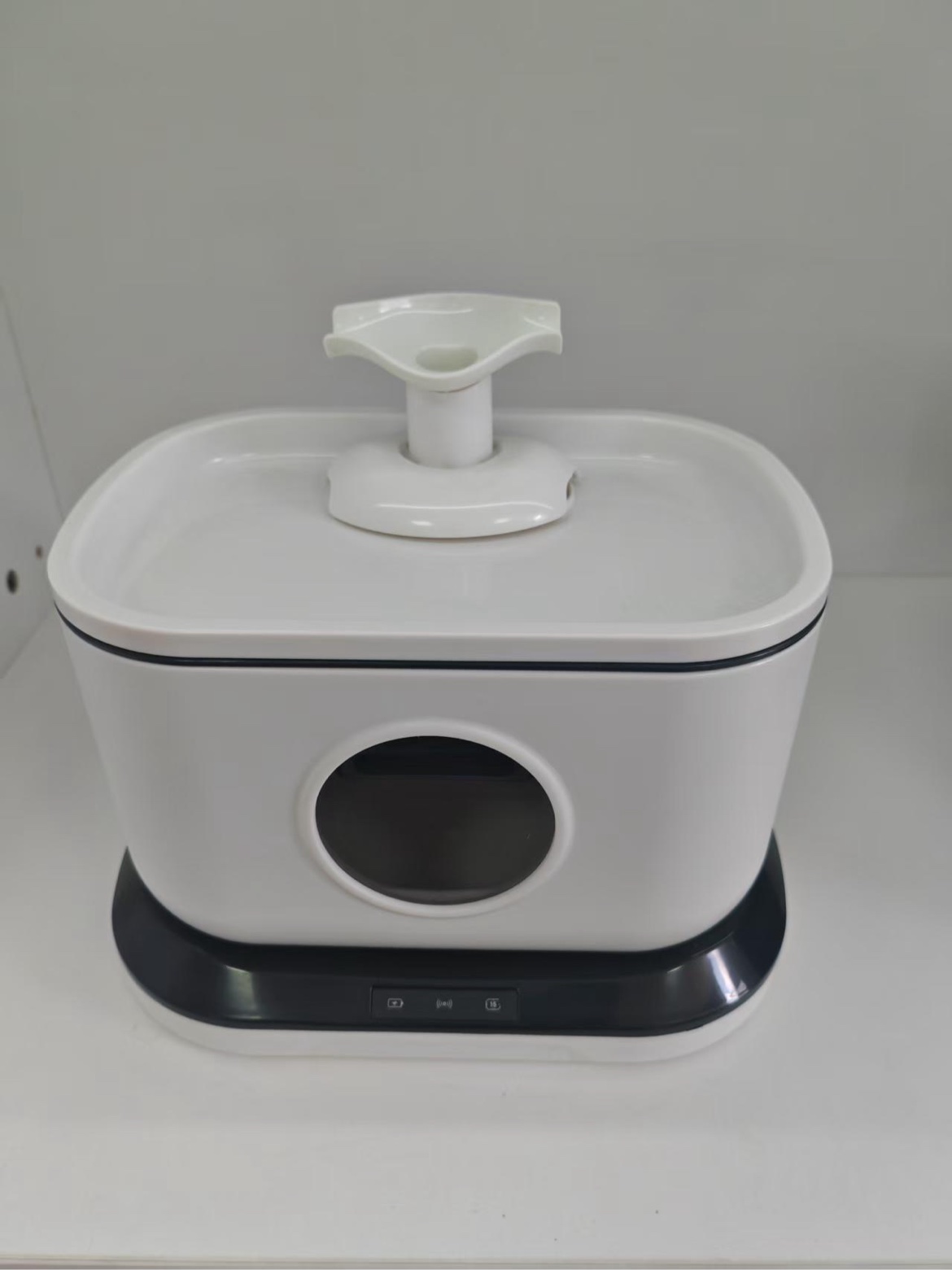 Plastic wired pet water fountain